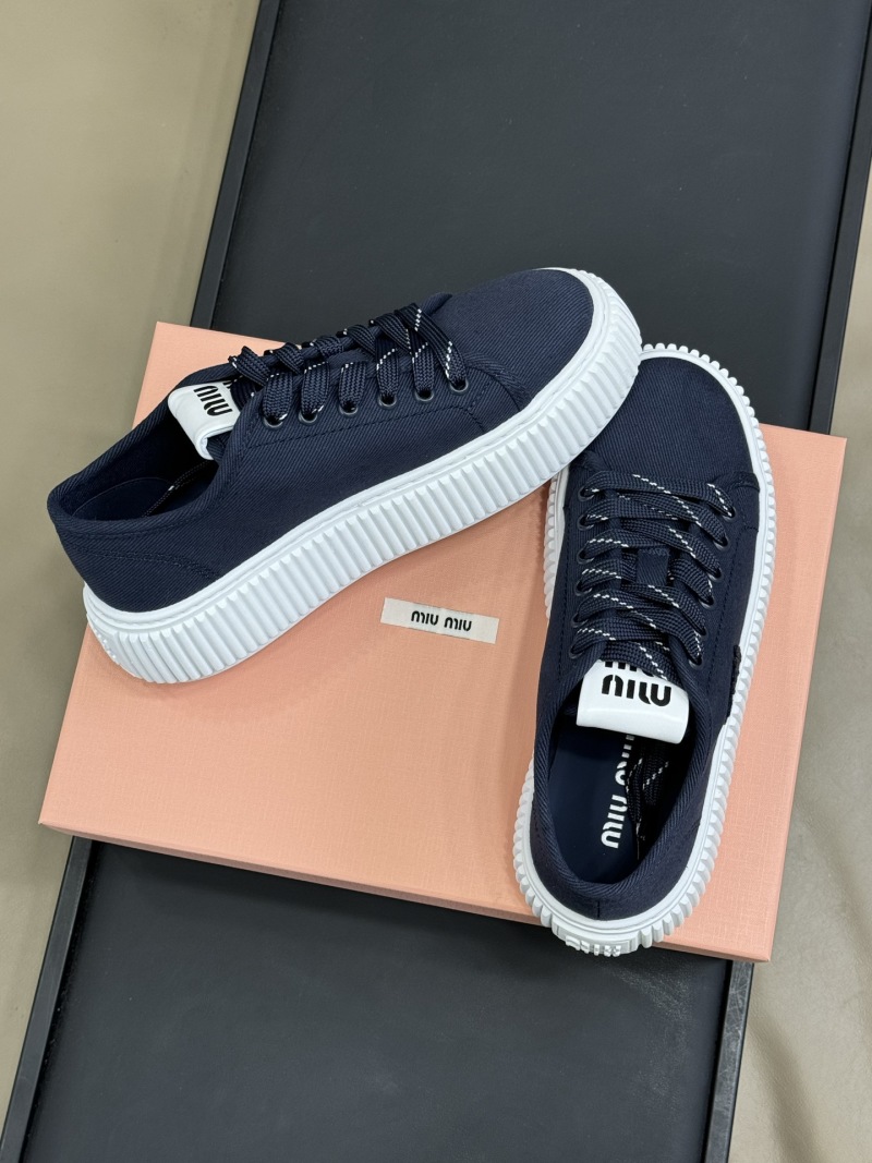 Женские кроссовки Miu Miu на платформе