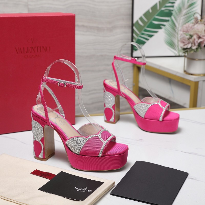 Розовые женские туфли на платформе с декором из камней Valentino Garavani