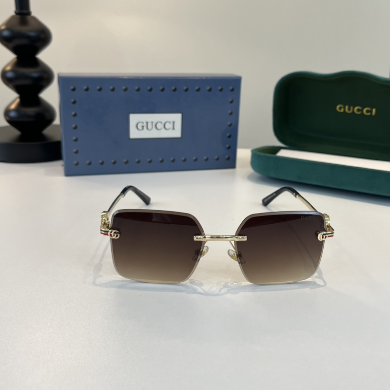 Солнечные очки Gucci