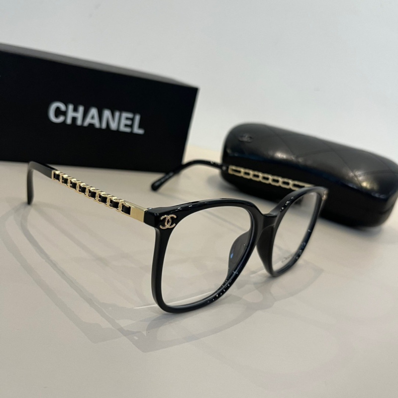 Очки солнцезащитные Chanel черные