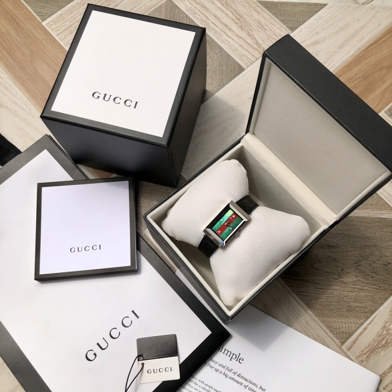 Часы Gucci