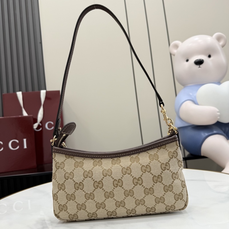 Сумка Gucci с цепочкой и монограммой