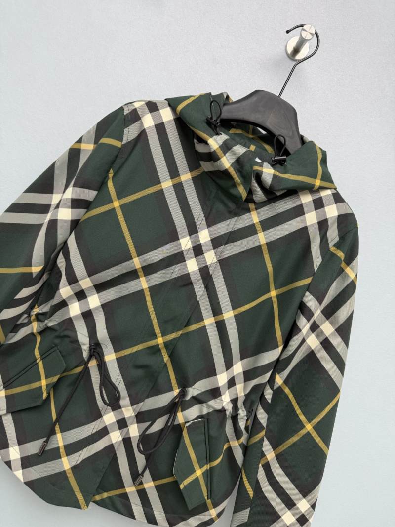 Классическая куртка Burberry с клетчатым узором