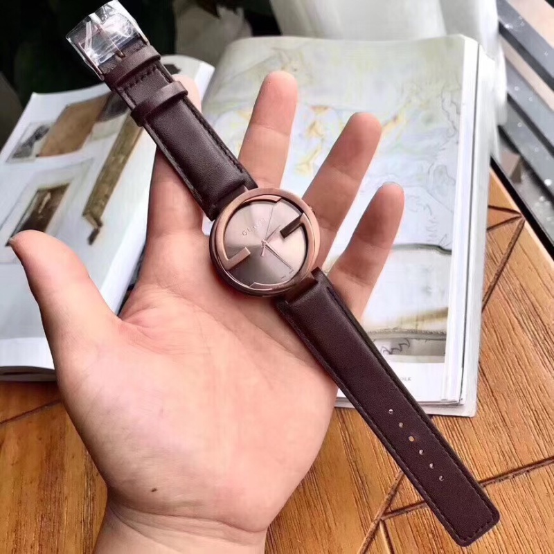 Часы Gucci