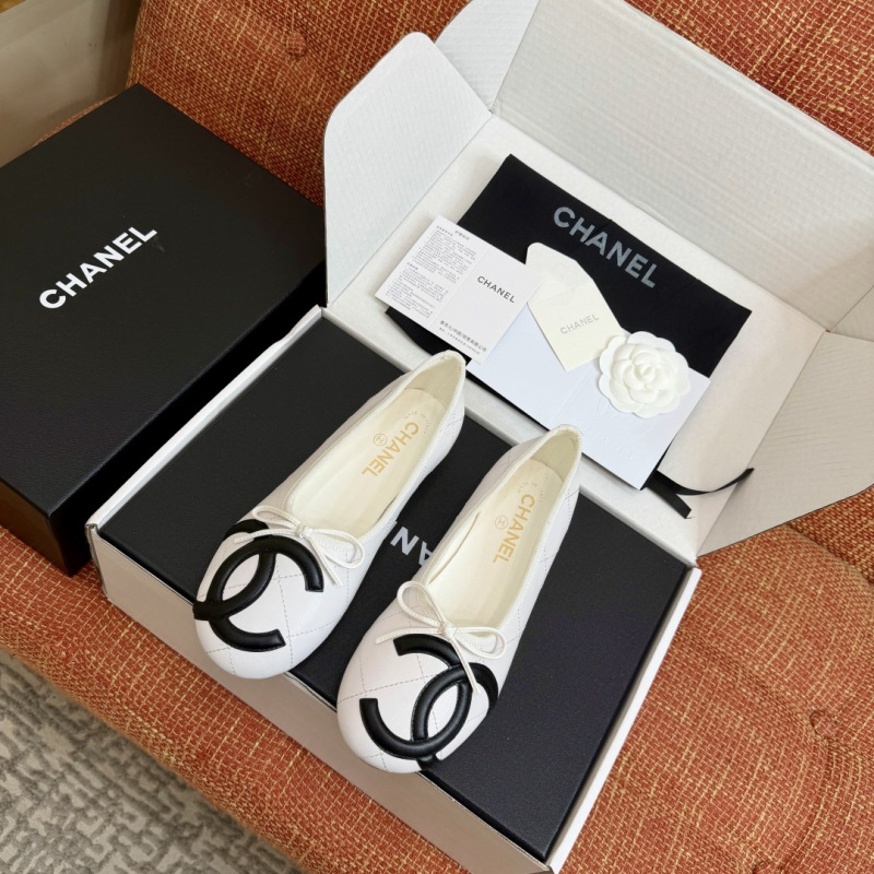 Классические балетки Chanel с двойным C