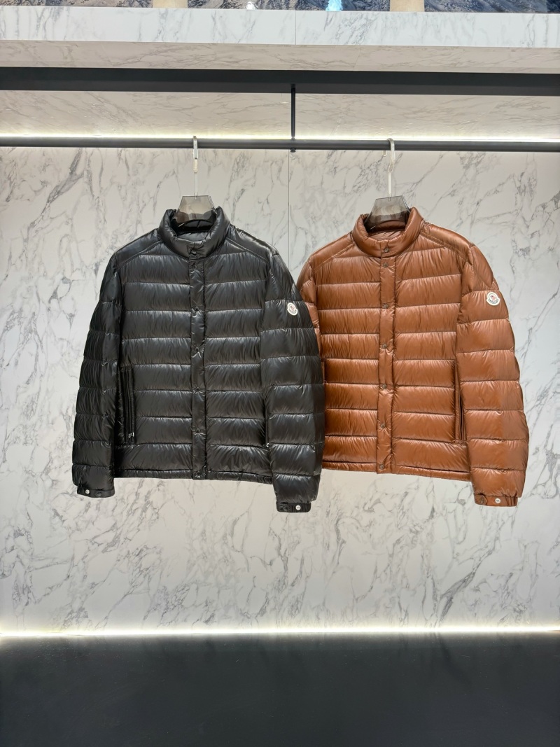 Пуховик Moncler