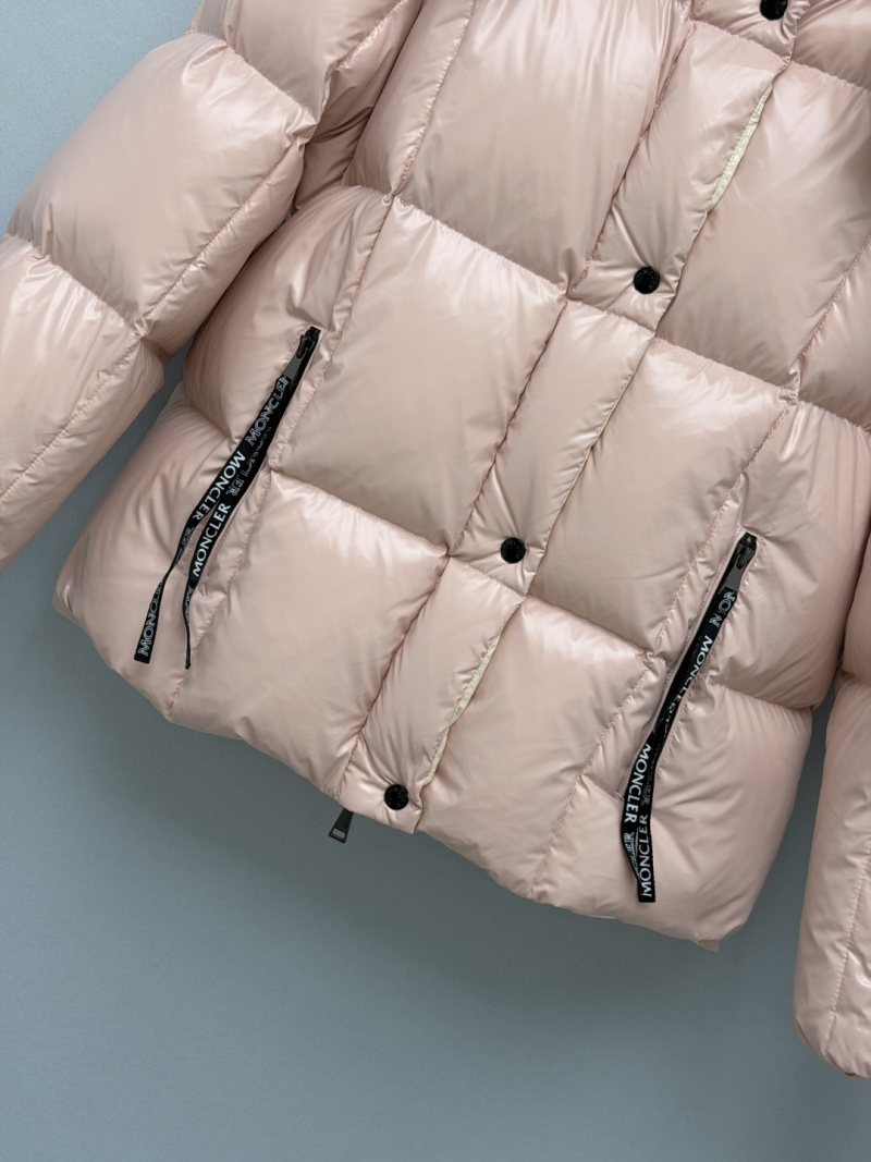 Пуховик Moncler