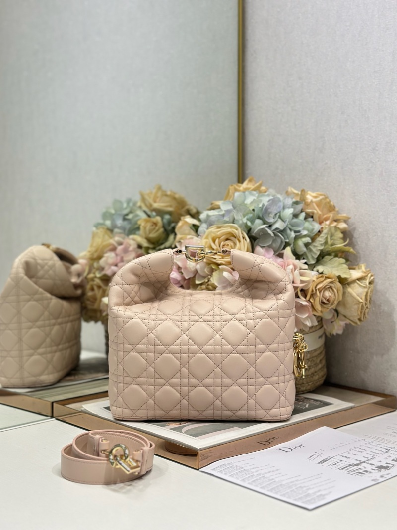 Сумка Dior розовая с диагональной строчкой, модель 1538
