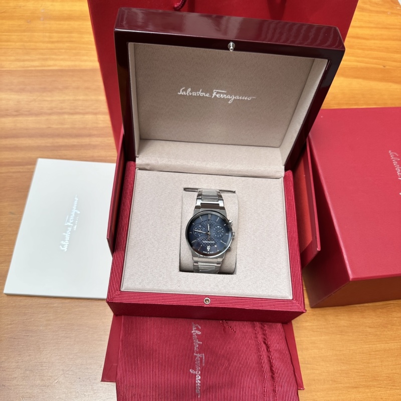 Часы Ferragamo