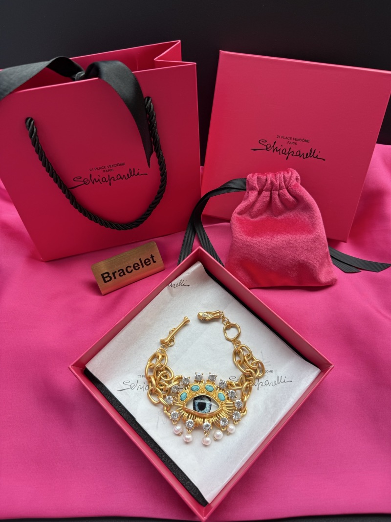 Браслет с глазом-заклинанием Schiaparelli
