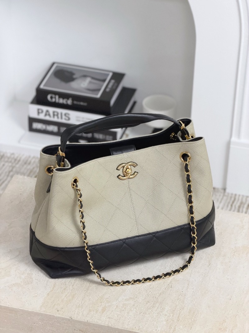 Сумка Chanel с черно-бежевой ромбовидной стежкой