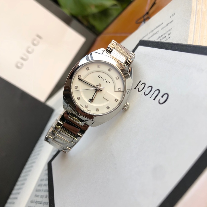 Часы Gucci