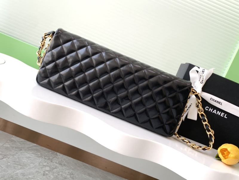 Черный клатч Chanel