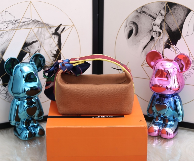 Косметичка прямоугольная коричневая с логотипом и платком, два размера Hermès