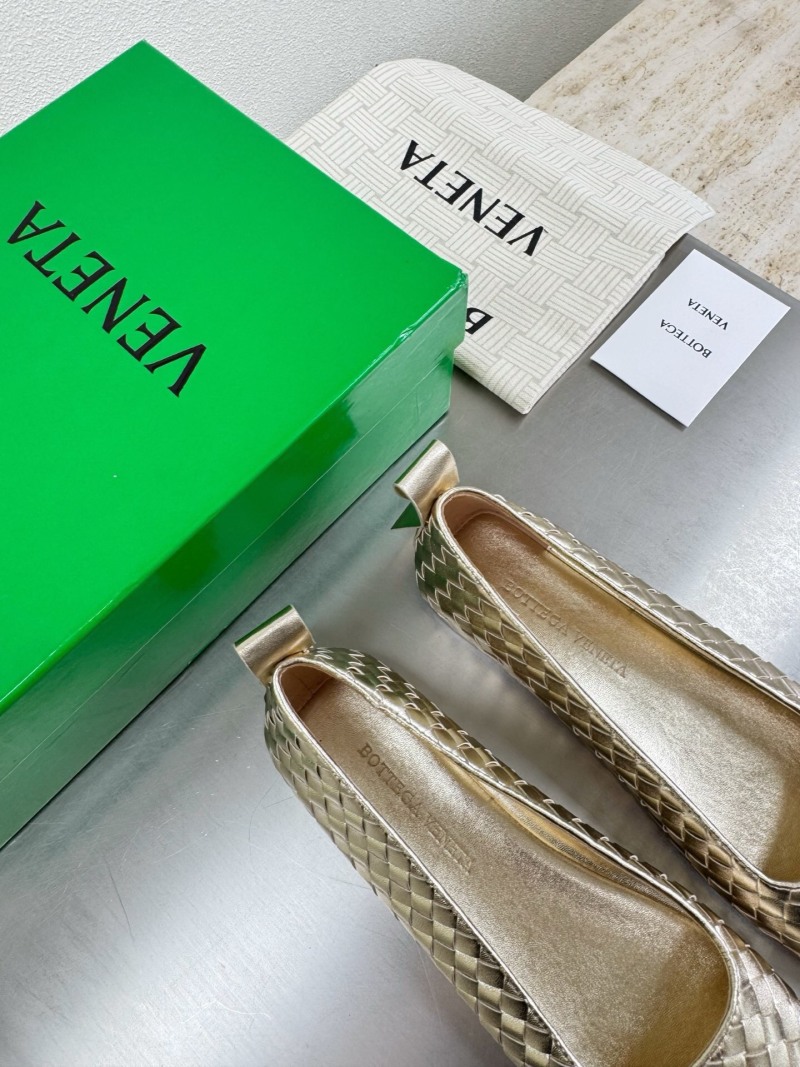Женские плетеные балетки цвет Золотой Bottega Veneta