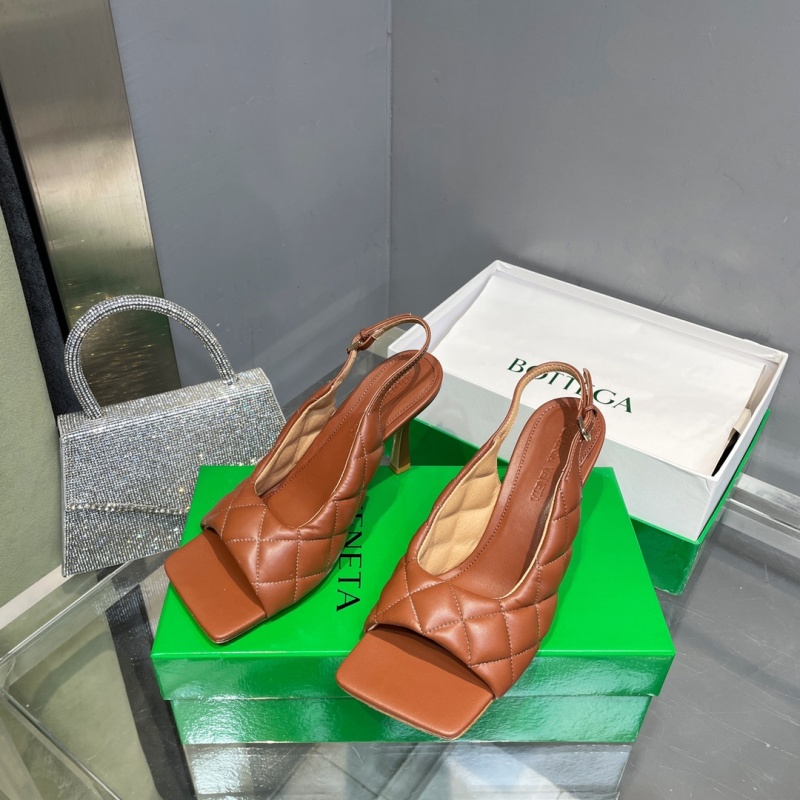 Женские туфли Bottega Veneta с квадратным носом