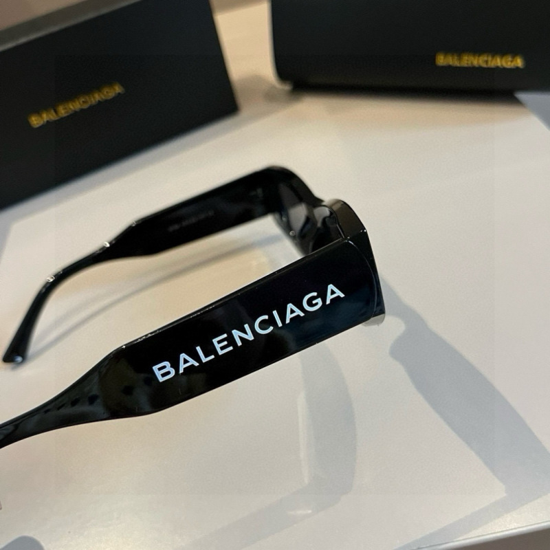 Солнцезащитные очки Balenciaga, форма кошачий глаз