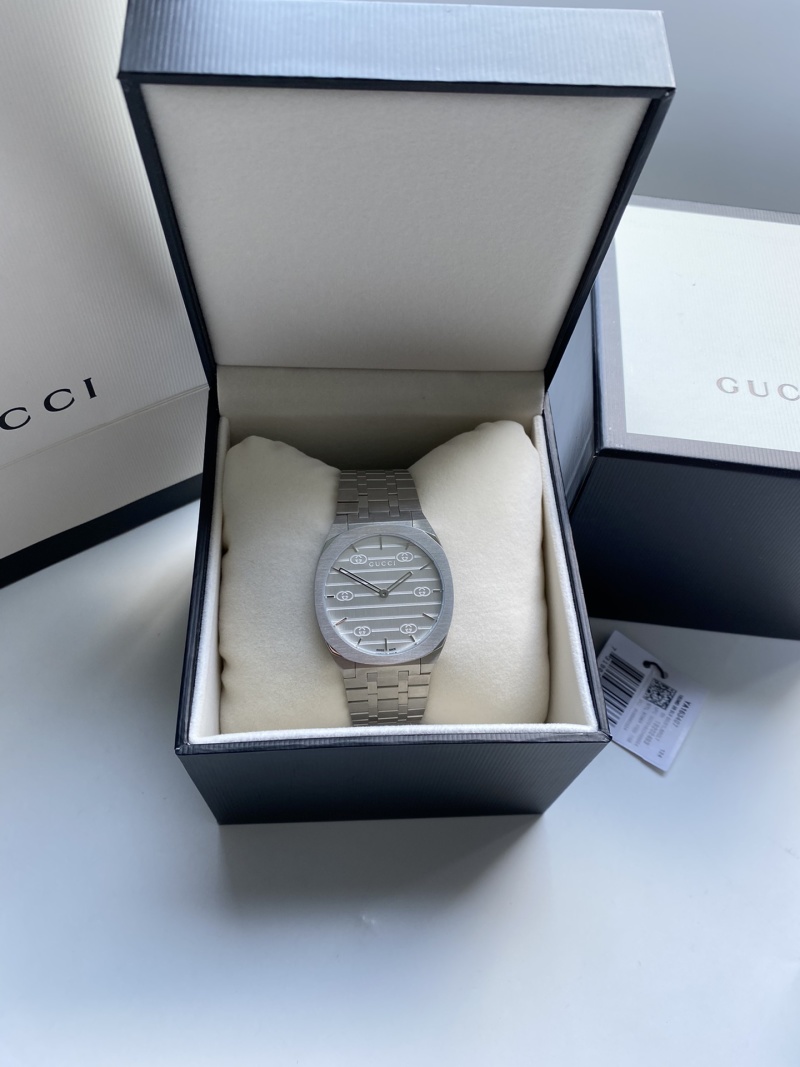 Часы Gucci