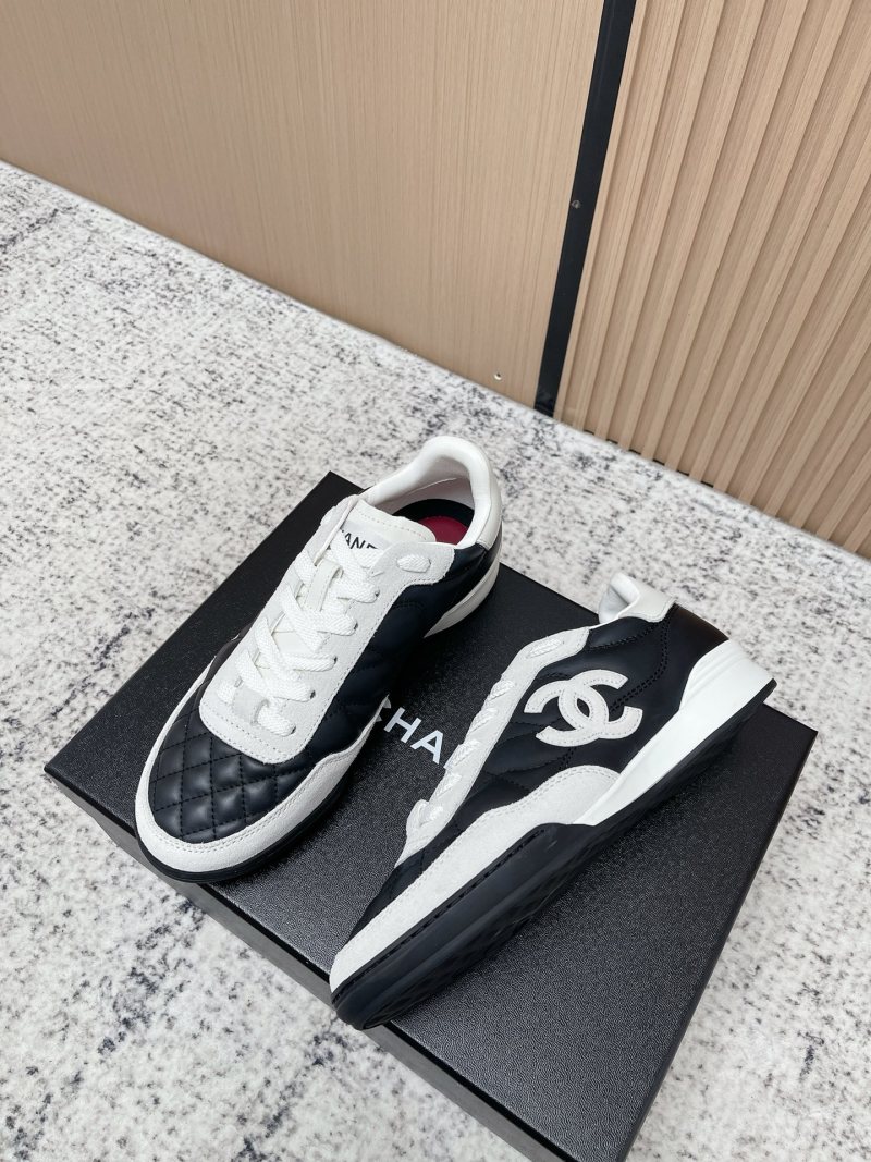 Женские кроссовки в стиле Chanel, черно-белые