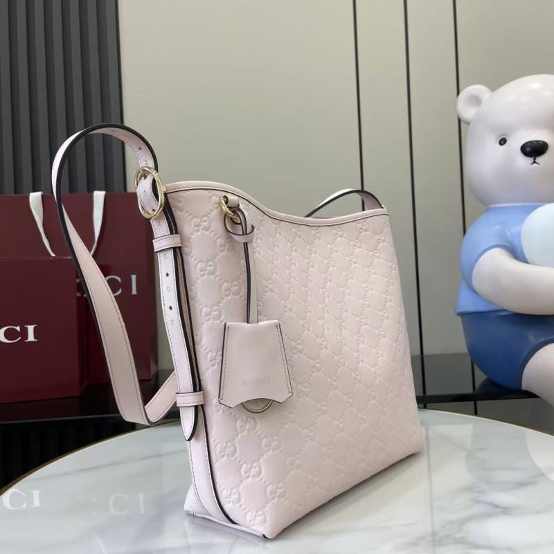 Сумка Gucci с монограммой