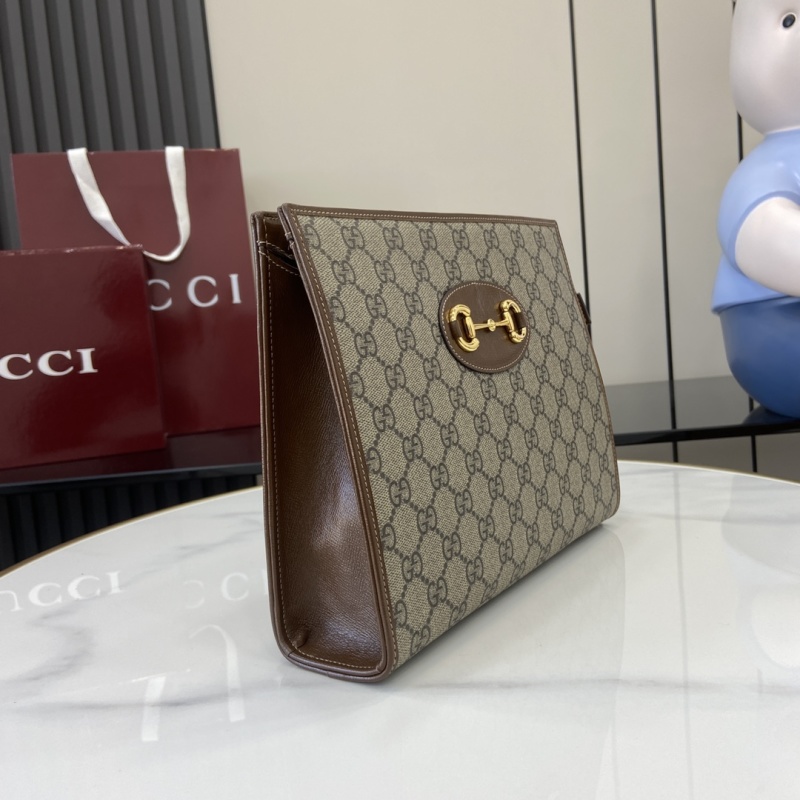 Сумка Gucci с принтом GG и фурнитурой