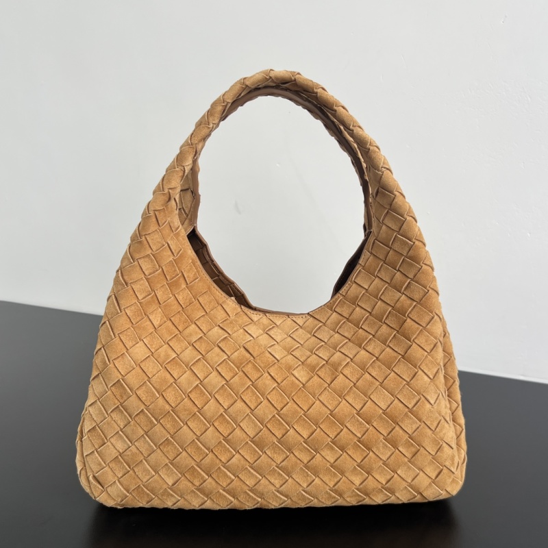 Сумка Bottega Veneta Campana из замши