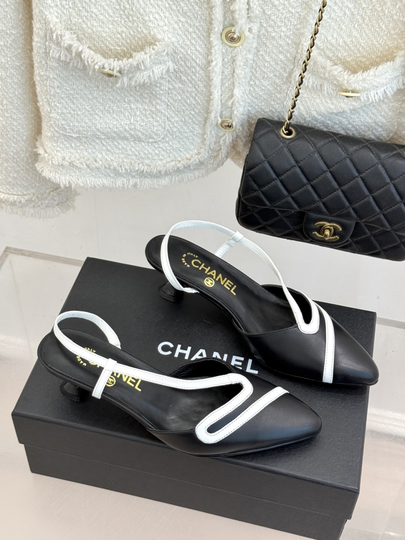 Женские босоножки на каблуке с контрастным декором Chanel