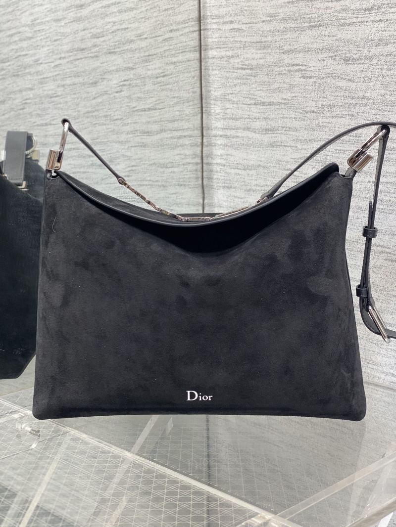 Черная сумка Dior из замши с металлическим логотип
