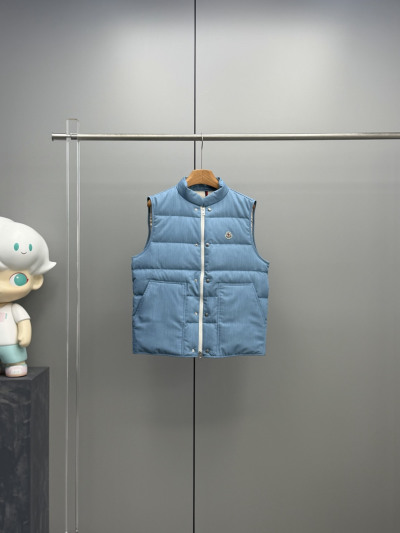 Жилет Moncler