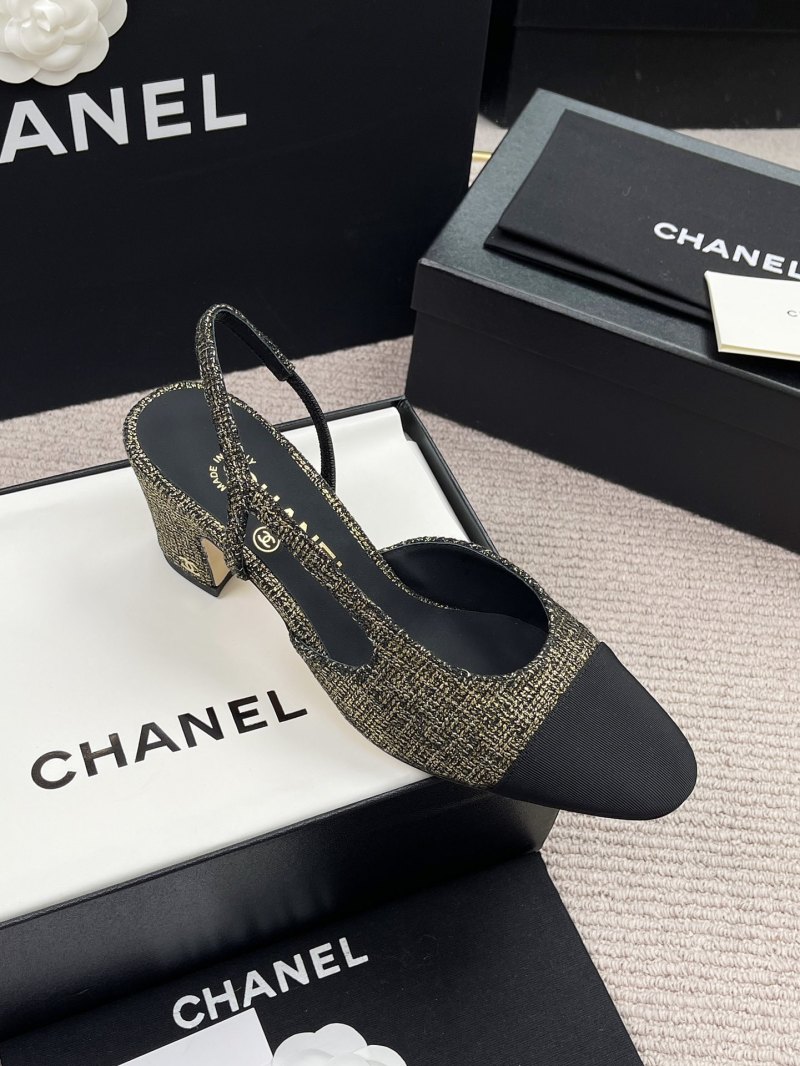 Женские босоножки Chanel черного и золотого цветов