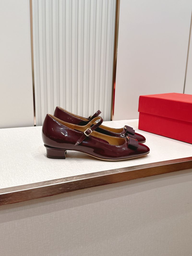 Туфли женские с бантом на устойчивом каблуке, лаковые Ferragamo