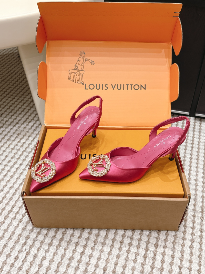 Женские розовые туфли на каблуке с декоративной пряжкой Louis Vuitton