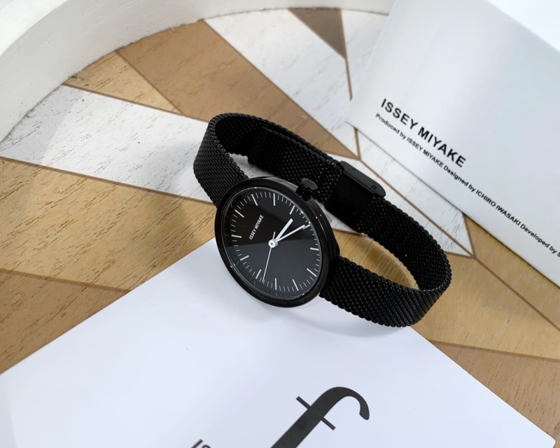 Часы Issey Miyake