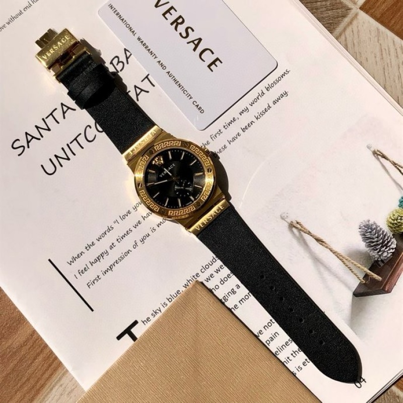 Часы Versace