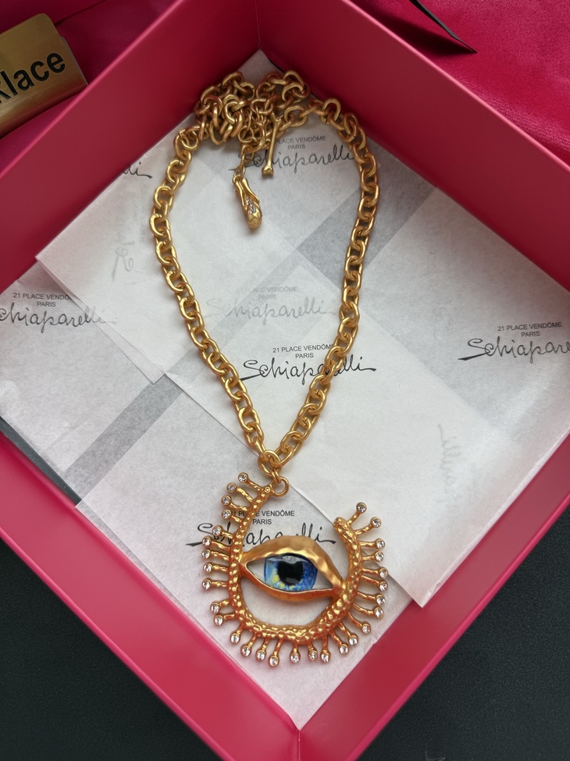 Нарядное колье с глазом Schiaparelli