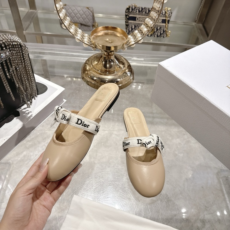Бежевые балетки с лентой Dior