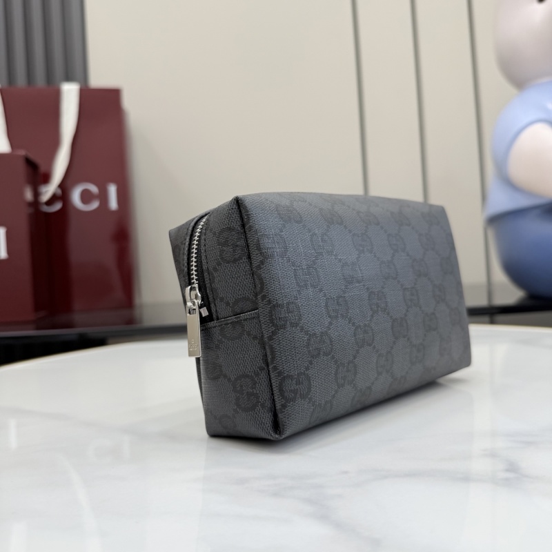 Косметичка Gucci с монограммой