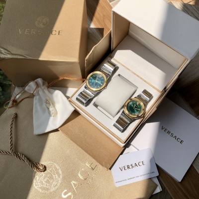 Часы Versace