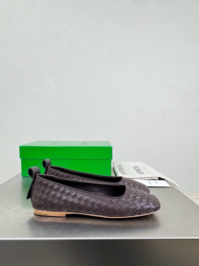 Женские плетеные балетки из натуральной кожи Bottega Veneta