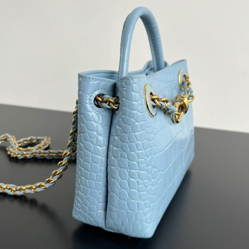 Сумка Bottega Veneta Mini Andiamo с крокодиловым тиснением
