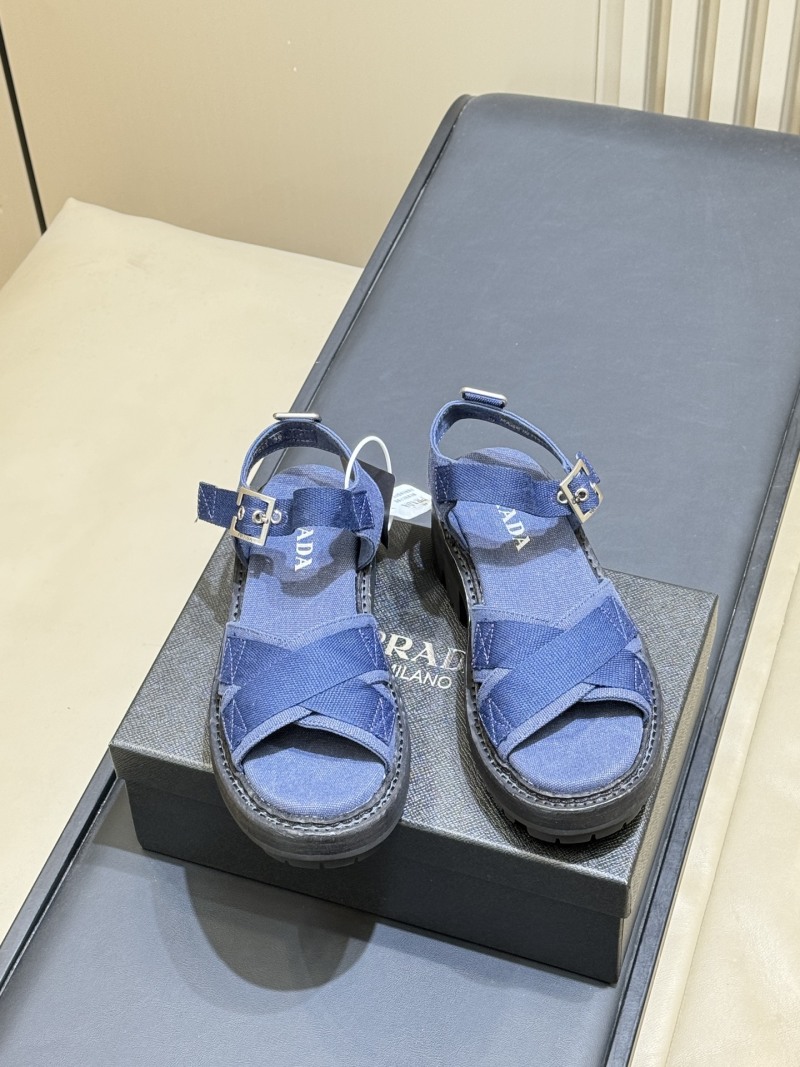 Женские синие сандалии с ремешками Prada