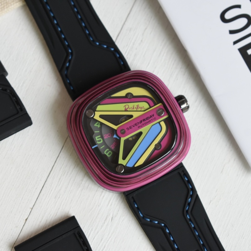 Часы SevenFriday