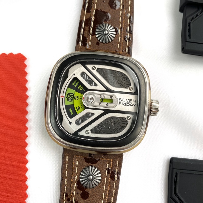 Часы SevenFriday