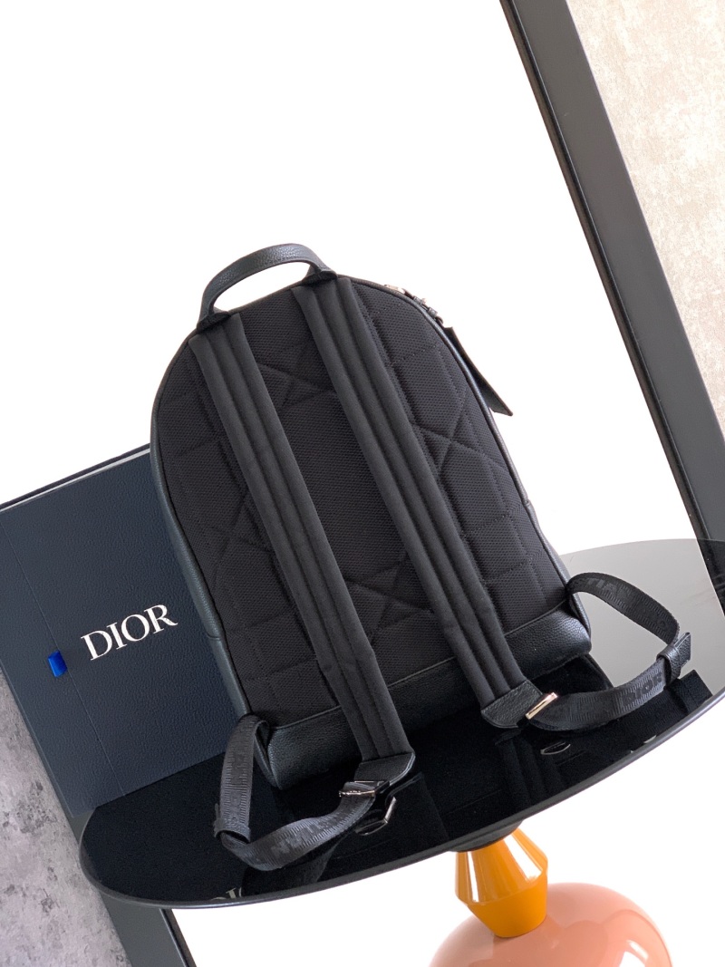 Черный рюкзак Dior