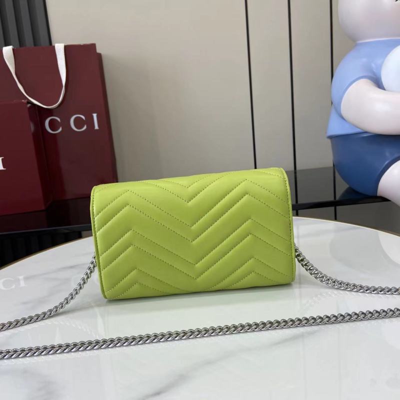 Кожаный клатч Gucci с цепочкой