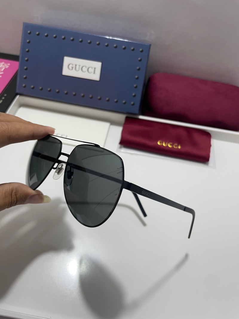 Поляризационные солнцезащитные очки Gucci, унисекс