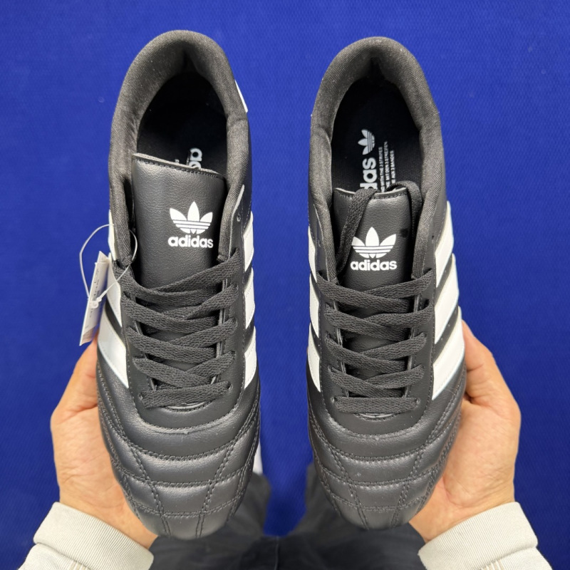 Кроссовки мужские adidas Originals черный JS1193