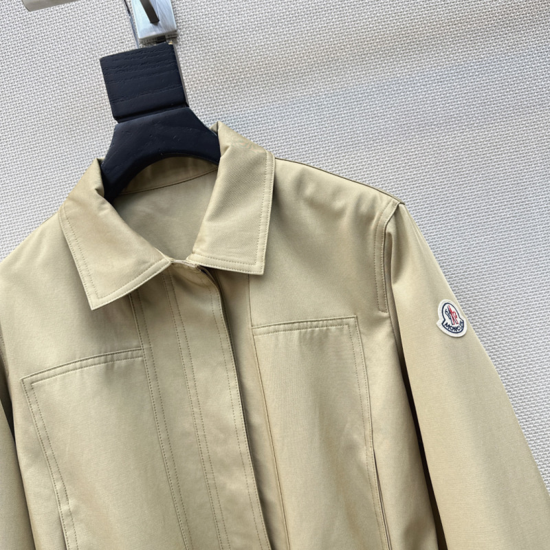 Женский короткий тренч цвета хаки с поясом на талии Moncler