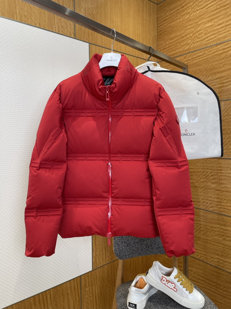 Пуховик Moncler