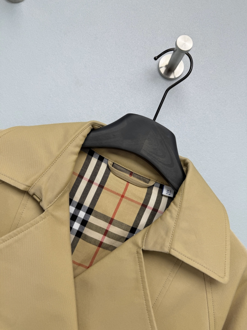 Короткая куртка Burberry с двойной застёжкой